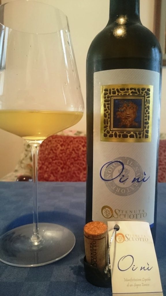 fiano-oi ni-tenuta scuotto-lapio-botte alsaziana-botte-angelo valentino-adolfo scuotto-cru-degustazione-appunti degustazione-note degustazione-storia azienda-abbinamento-antonio indovino-degustatore ufficiale-sommelier